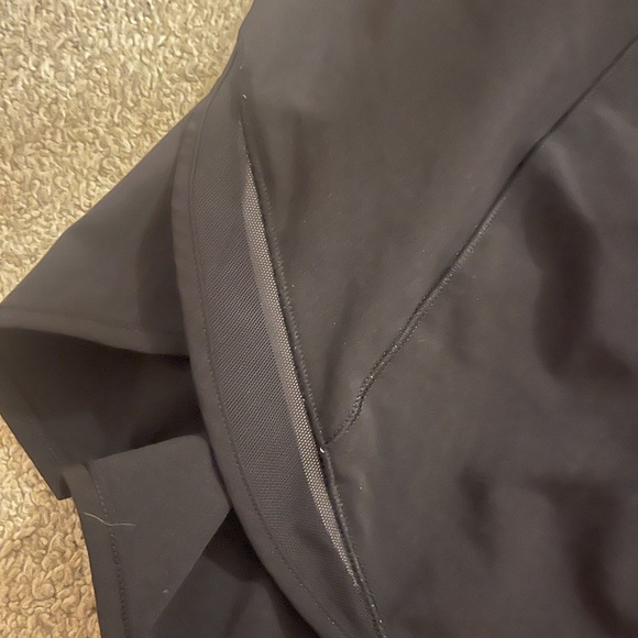 lululemon athletica Women's Black Skirt - Picture 5 of 8